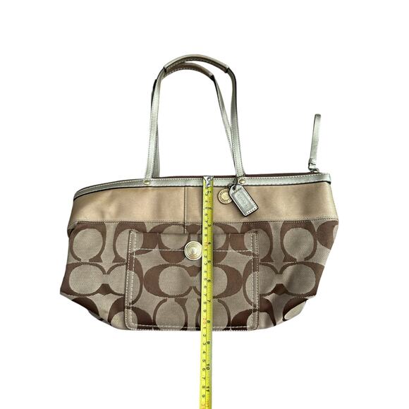 Coach Medium Signature CC Purse L0768-11691 - Picture 6 of 8